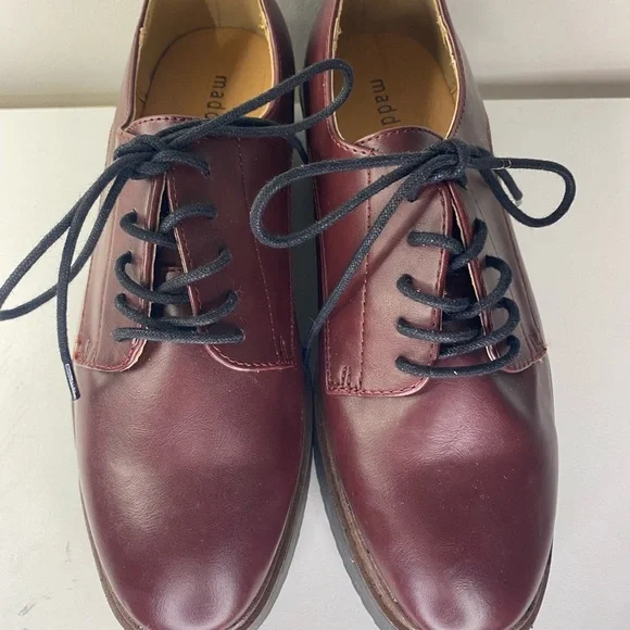 Madden Girl Written Burgundy Platform Oxford Shoes EUC Size 7.5 Goth Grunge - Picture 3 of 15